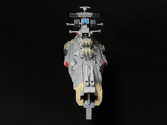 レゴで宇宙戦艦ヤマト2202に登場する「ドレッドノート級前衛航宙艦」（旧名称：主力戦艦）を作りました。 