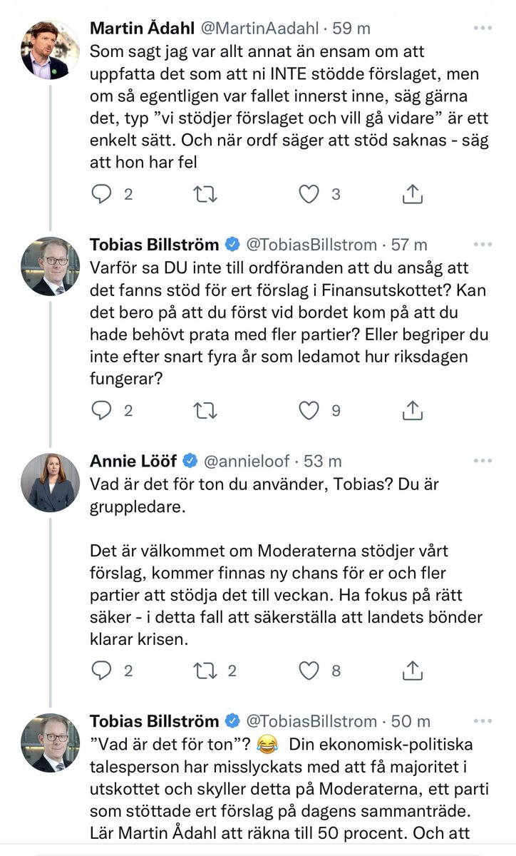 Nu är kvällsgrälet igång igen. M och C umgås på Twitter. Tänk att de regerade ihop. 