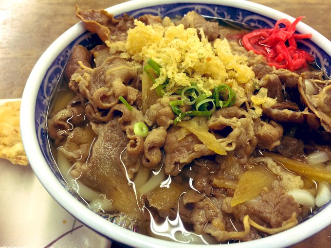 吾里丸2で肉うどんをいただく。この時間でコンディションの良い麺を提供しているうどん屋は本当に少ない。感謝。オヤジが、僕に 吾里丸2で肉うどんをいただく。この時間でコンディションの良い麺を提供しているうどん屋は本当に少ない。感謝。オヤジが、僕に