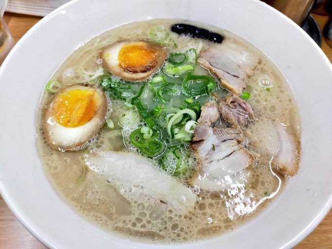 博多で朝ラーした名代ラーメン亭クッキングパパに出てきたのは知ってたけど「君の膵臓をたべたい」に出てきたラーメン屋もここだ 博多で朝ラーした名代ラーメン亭クッキングパパに出てきたのは知ってたけど「君の膵臓をたべたい」に出てきたラーメン屋もここだ
