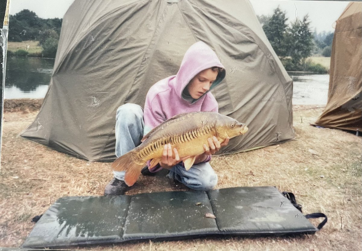 Circa mid 90s, Earlswood Lakes, Surrey. Halycon days. 

#tbt #throwback<b>Thursday</b> #Carpy #oldsc