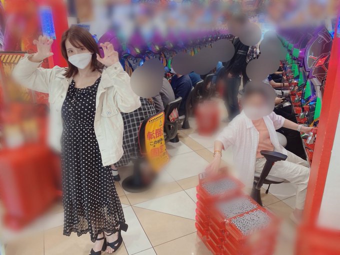 #関内駅周辺のお店 さんの夕方の店内状況は、源ブラック・エヴァ・ジャギ・北斗無双・ベルセルク無双・バジリスクが🈵3️⃣の #関内駅周辺のお店 さんの夕方の店内状況は、源ブラック・エヴァ・ジャギ・北斗無双・ベルセルク無双・バジリスクが🈵3️⃣の