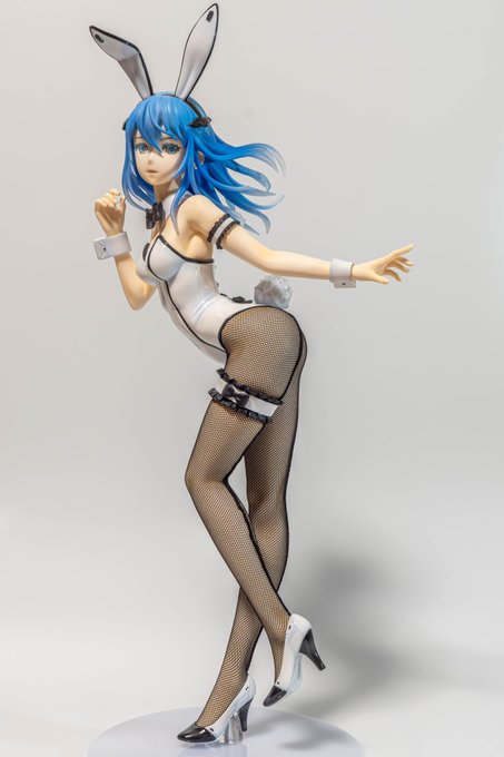 BEATLESS レイシア(バニーver.)が届いていた。作中にない格好だけど、AIがヒトの感情を意図する方向に誘導させ BEATLESS レイシア(バニーver.)が届いていた。作中にない格好だけど、AIがヒトの感情を意図する方向に誘導させ