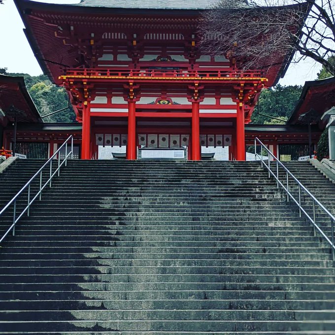 出張を利用して、ずっと行きたかった近江神宮、そして近江観学館へ。「自分も、ちはやふるの物語の住人になりたい」と思いながら 出張を利用して、ずっと行きたかった近江神宮、そして近江観学館へ。「自分も、ちはやふるの物語の住人になりたい」と思いながら