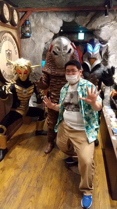 #怪獣酒場 のプレミアムパーティーに参加して参りました‼️催し物のクイズ大会上位に残って、お優しいお姉様が途中棄権して下 #怪獣酒場 のプレミアムパーティーに参加して参りました‼️催し物のクイズ大会上位に残って、お優しいお姉様が途中棄権して下
