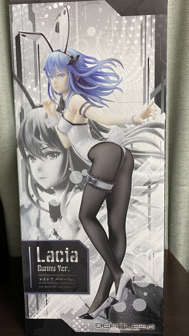 1/4バニーレイシアが届きました箱ですが1/7レイシアと比べると脅威のサイズ差!開封はもっと余裕出来てからします#BEA 1/4バニーレイシアが届きました箱ですが1/7レイシアと比べると脅威のサイズ差!開封はもっと余裕出来てからします#BEA
