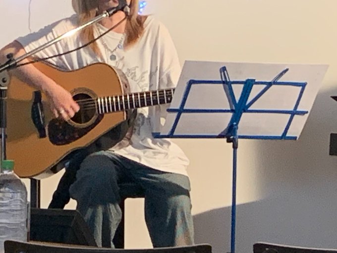 🔔 本日この後19:00から!しおんあい FREE LIVE vol.4 開催 🎙TikTokでも配信を行います!登録し 🔔 本日この後19:00から!しおんあい FREE LIVE vol.4 開催 🎙TikTokでも配信を行います!登録し