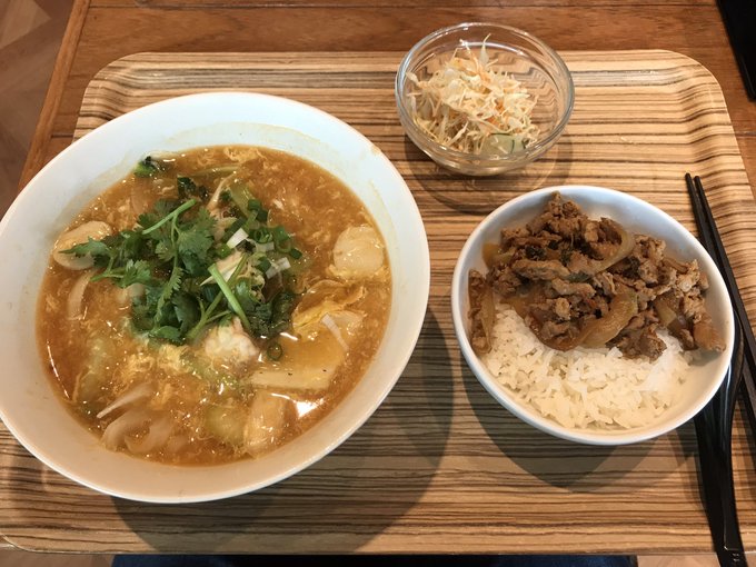 タイ🇹🇭ランチをいただき、これから観劇新秋劇場は初めてだ。#劇団四季#秋劇場#バケモノの子 タイ🇹🇭ランチをいただき、これから観劇新秋劇場は初めてだ。#劇団四季#秋劇場#バケモノの子