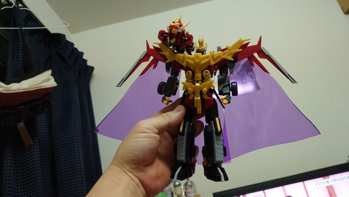真骨彫W抽選漏れで買えんかったけどモデロイドのダイナゼノン売ってたから代わりにそっち買った今し方カイゼルグリッドナイトに 真骨彫W抽選漏れで買えんかったけどモデロイドのダイナゼノン売ってたから代わりにそっち買った今し方カイゼルグリッドナイトに