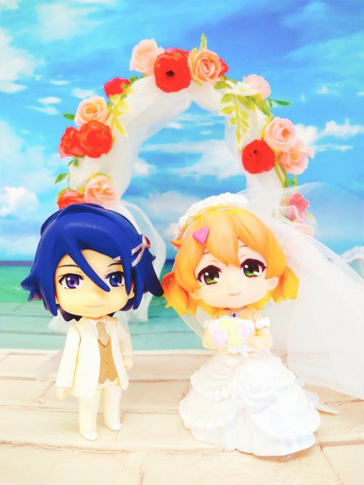 ねんどろいどハヤテ君ヘッドをなんとか完成させたので念願のハヤフレ結婚を🥳👏🎉#ハヤフレの日2022 #ねんどろいど改造 