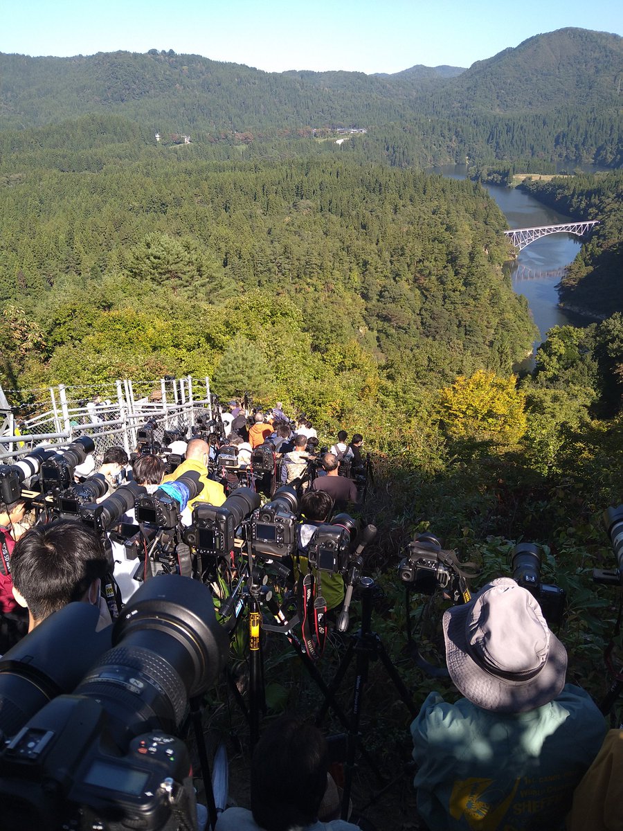 崖崩れ 景 構図 中断 運転見合わせに関連した画像-02