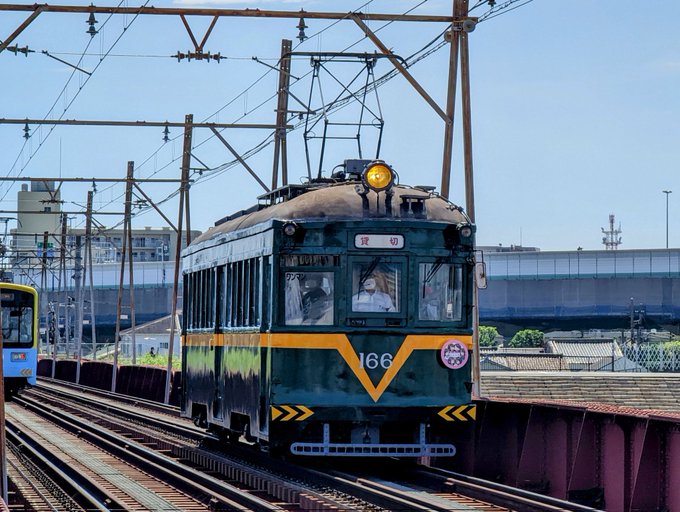 9月26日(日)阪堺電車 モ166形貸切電車大和川橋梁にてモ161系統が我孫子道以降に行くの珍しいかなと思いここへ丁度7 9月26日(日)阪堺電車 モ166形貸切電車大和川橋梁にてモ161系統が我孫子道以降に行くの珍しいかなと思いここへ丁度7