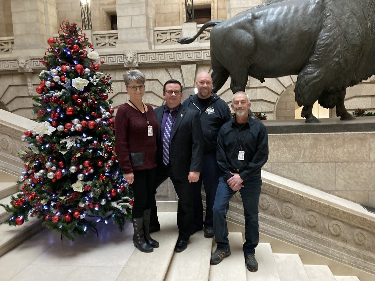 test Twitter Media - I was pleased to be joined by Snoman Inc and @ATVMB today for the introduction of the Off-Road Trails Safety and Maintenance Act. This legislation will allow for Manitoba’s network of Off-Road Vehicle trails to be safe and properly maintenance for generations to come! #mbpoli https://t.co/h42MDj94iQ