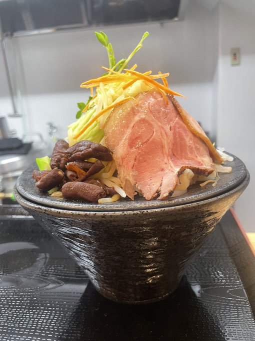 野菜が足りないそこの君!!ガチンコ平井が贈る博多豚骨らぁ麺の新生!!セパレート式の二郎系!1/13明日いよいよ11:00 野菜が足りないそこの君!!ガチンコ平井が贈る博多豚骨らぁ麺の新生!!セパレート式の二郎系!1/13明日いよいよ11:00