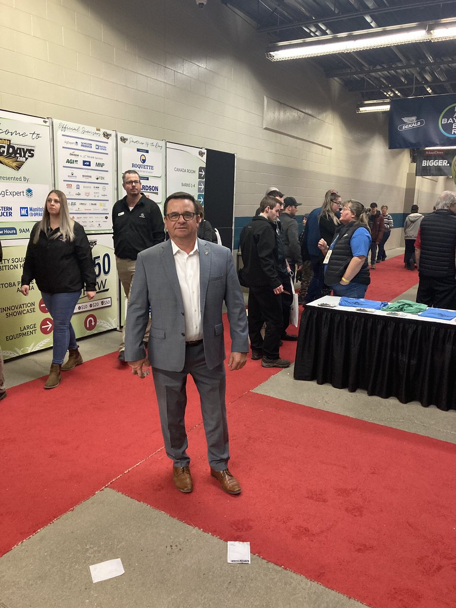 test Twitter Media - Had a great time attending @MBAgDays in Brandon today. Our farmers and producers are the backbone of our economy and provide the world with fresh, nutritious and sustainable food. Our government will continue to support the important work they do! https://t.co/Z1jkwoWxLq
