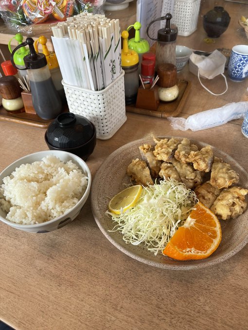今日のお昼は 豚天定食1150円そういえば、皆さん理想の男性像ってどんな人が思い浮かびますか❓私は設定では歳下ですが俺物 今日のお昼は 豚天定食1150円そういえば、皆さん理想の男性像ってどんな人が思い浮かびますか❓私は設定では歳下ですが俺物