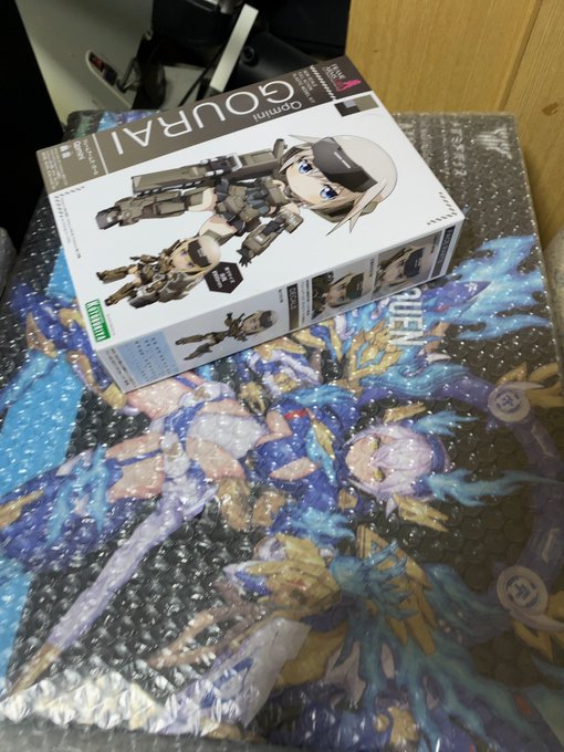 ようやくコトブキヤからの荷物受け取ってきた蒼炎どうしよ・・・( ̄▽ ̄;) #メガミデバイス #フレームアームズ・ガール ようやくコトブキヤからの荷物受け取ってきた蒼炎どうしよ・・・( ̄▽ ̄;) #メガミデバイス #フレームアームズ・ガール