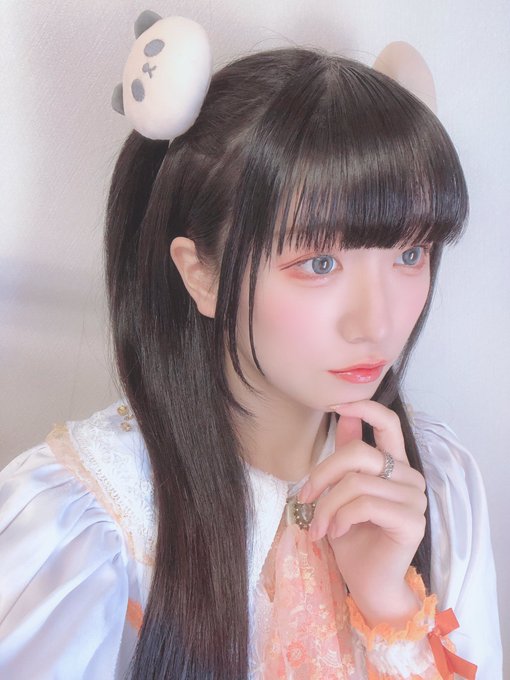 おはまる(ˆ꜆ . ̫ . ).ᐟ.ᐟ🧡今日はこちら!まってるる!!もこもこアウター来て特典会💬💬昨日パンダ付けてしまた おはまる(ˆ꜆ . ̫ . ).ᐟ.ᐟ🧡今日はこちら!まってるる!!もこもこアウター来て特典会💬💬昨日パンダ付けてしまた