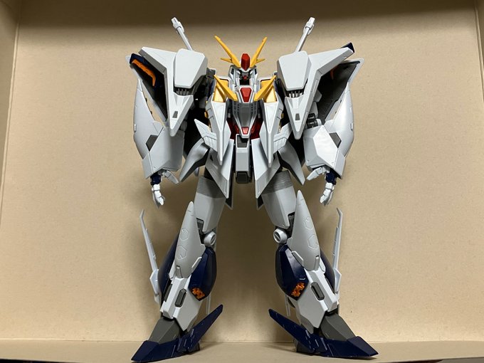 Ξガンダムさん太腿部を延長して今はこんな感じです(^^; Ξガンダムさん太腿部を延長して今はこんな感じです(^^;