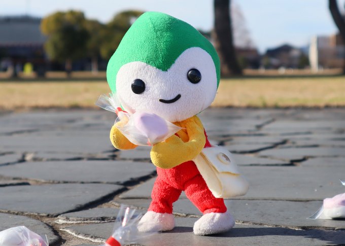 みんなは餅まき好き??ちょるるは大好きで、拾うのぶちうまいよ☆彡神社のおまつりとかイベントの最後によくやるよね(≧▽≦) みんなは餅まき好き??ちょるるは大好きで、拾うのぶちうまいよ☆彡神社のおまつりとかイベントの最後によくやるよね(≧▽≦)