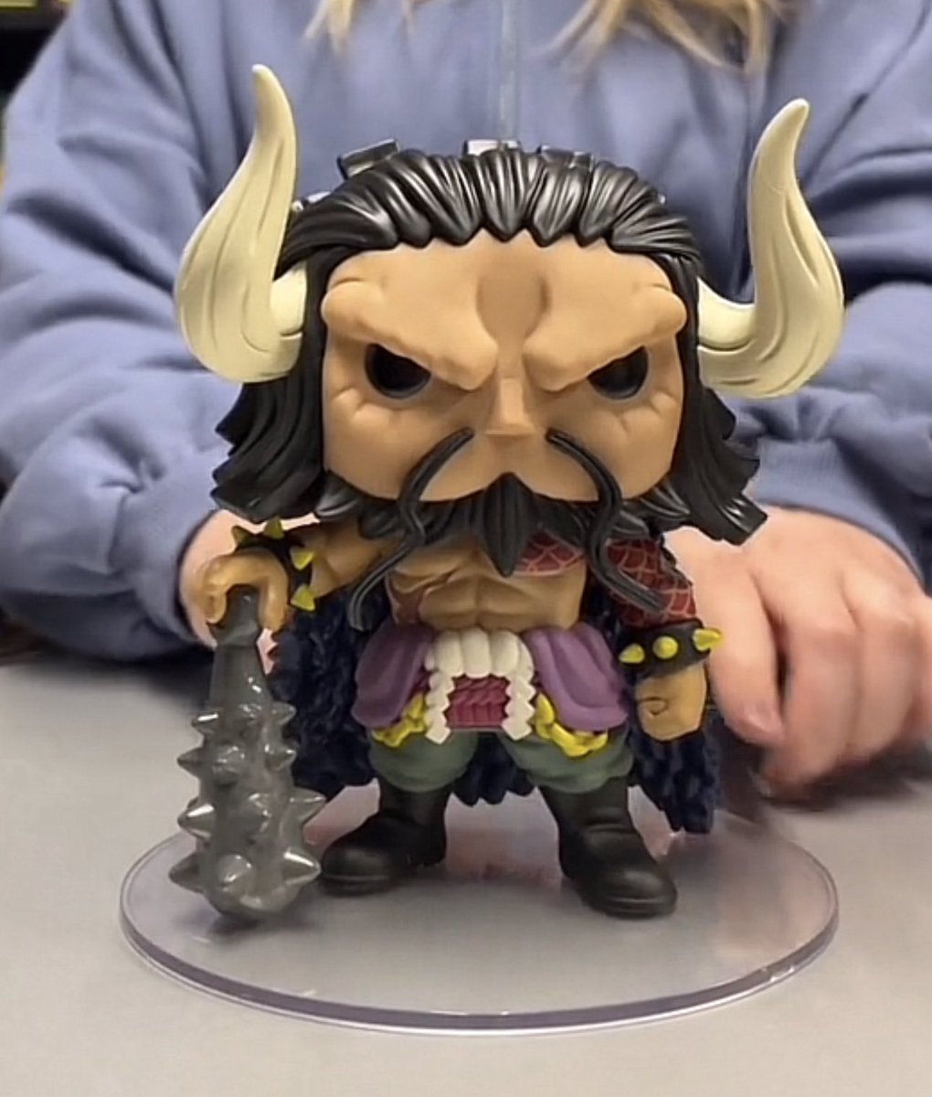 One Piece fans up close and OOB with the new Kaido Funko POP! Thanks EntEarth via funkoinfo_ ~
Linky ~