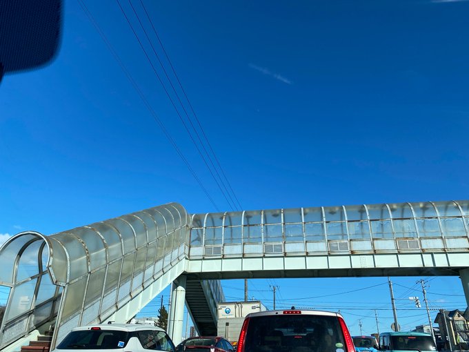 信号で停車したら『僕だけがいない街』の聖地だった。 信号で停車したら『僕だけがいない街』の聖地だった。