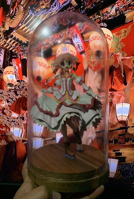 ミルヒ姫をガラスドームに入れてみたアホ毛を錬成しないと…#dogdays グリフォンフィギュア ミルヒ姫をガラスドームに入れてみたアホ毛を錬成しないと…#dogdays グリフォンフィギュア