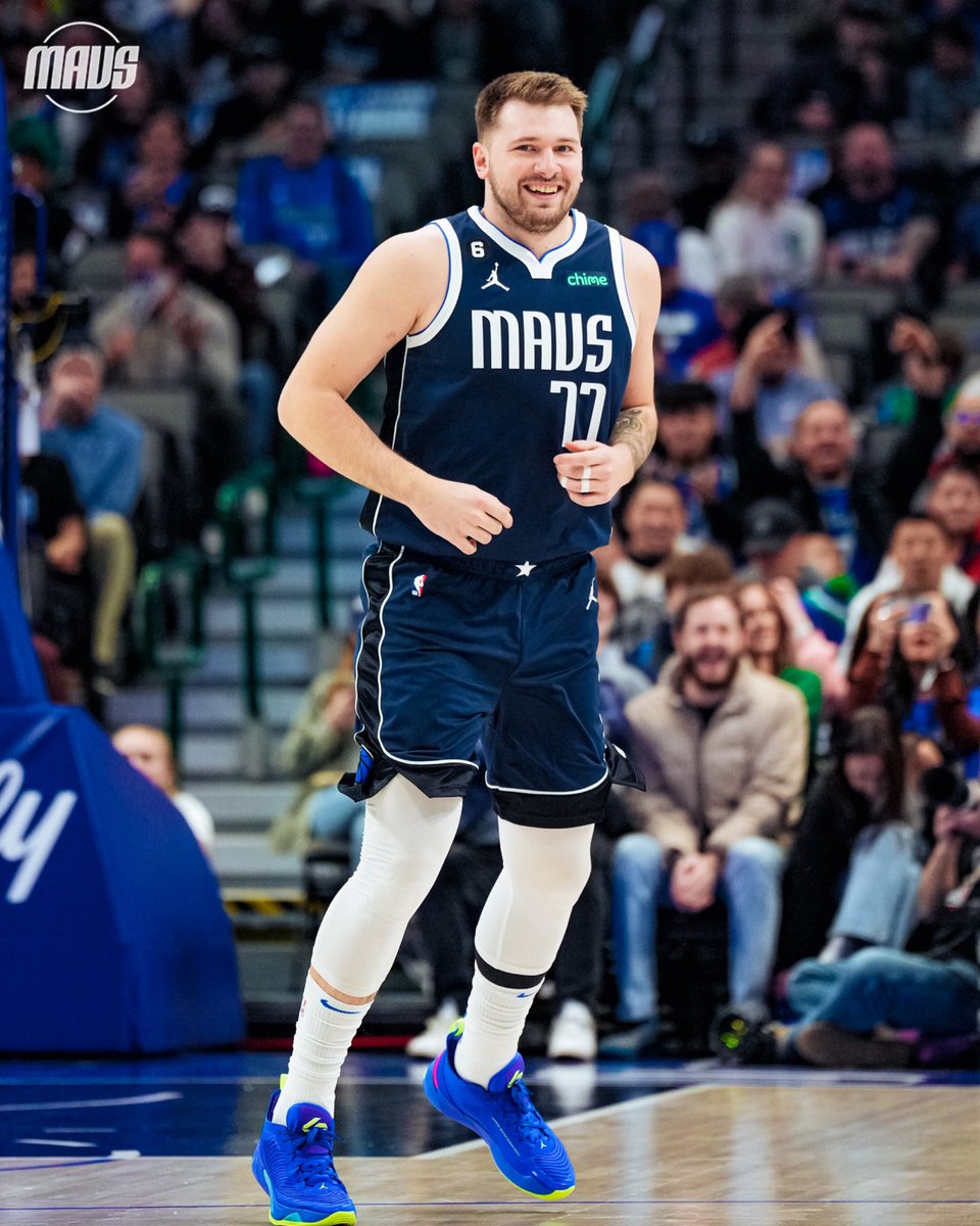 https://pbs.twimg.com/media/FoAe_SpWIAE4mIp.jpg Live stream: Pelicans 106, Mavericks 111