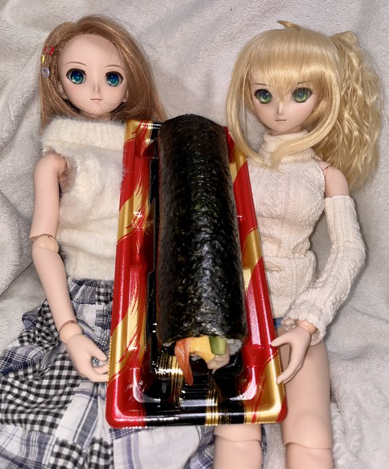 #深夜のおやつドール一本勝負節分ですよー!恵方巻きに〜!千鬼まんに〜!鬼平糖と福豆ですよー!福は内!鬼はーーー外って言っ #深夜のおやつドール一本勝負節分ですよー!恵方巻きに〜!千鬼まんに〜!鬼平糖と福豆ですよー!福は内!鬼はーーー外って言っ