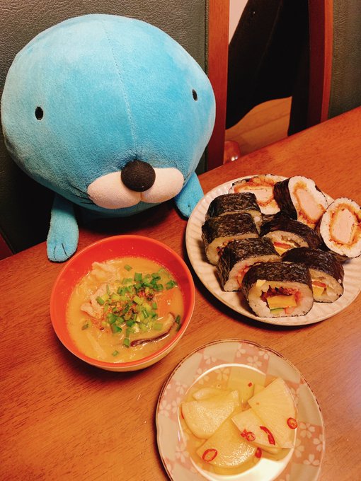 オニは〜そと〜福は〜うち〜今年も恵方巻きたくさん食べちゃった✨悪い子はいないかな〜…?👹#ぼのぼの #ぬい撮り #節分 オニは〜そと〜福は〜うち〜今年も恵方巻きたくさん食べちゃった✨悪い子はいないかな〜…?👹#ぼのぼの #ぬい撮り #節分