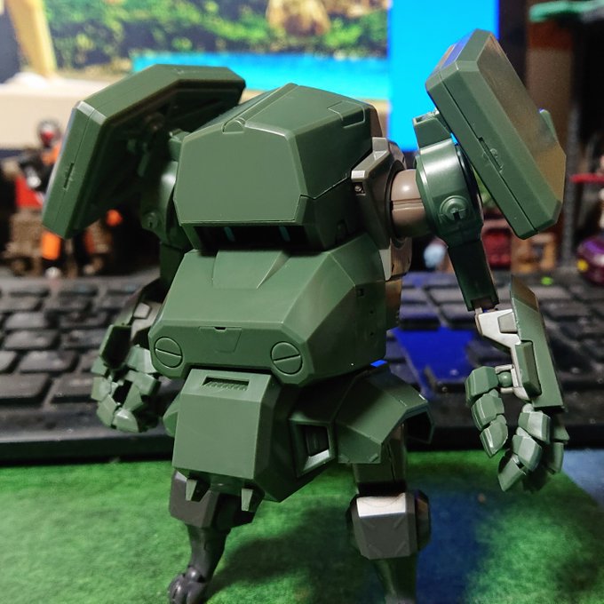 1/35なっちんできたデスクトップアーミー乗れないだろうし背中側くりぬくかーって思ってたけど思いの外Qpminiハンスケ 1/35なっちんできたデスクトップアーミー乗れないだろうし背中側くりぬくかーって思ってたけど思いの外Qpminiハンスケ