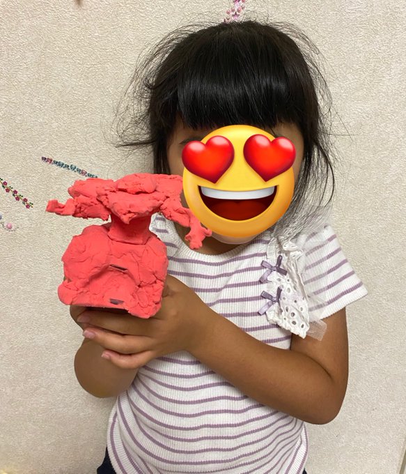 これまで、パパの趣味で大きさ比較に登場してもらってますが、お陰で9歳にしてmsigloo好きになってます。粘土でビグ・ラ これまで、パパの趣味で大きさ比較に登場してもらってますが、お陰で9歳にしてmsigloo好きになってます。粘土でビグ・ラ
