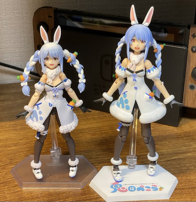 飾らせて頂いてた自作ぺこちゃんを回収。ベースがFAガールだから本家と並べるとデカい 飾らせて頂いてた自作ぺこちゃんを回収。ベースがFAガールだから本家と並べるとデカい