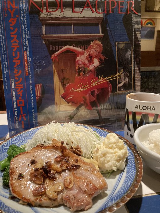 今日の晩ご飯🍴🌴カリカリガーリックのトンテキガーリックパワー注入しました。love&peace🌈#明石 #ダイナ 今日の晩ご飯🍴🌴カリカリガーリックのトンテキガーリックパワー注入しました。love&peace🌈#明石 #ダイナ