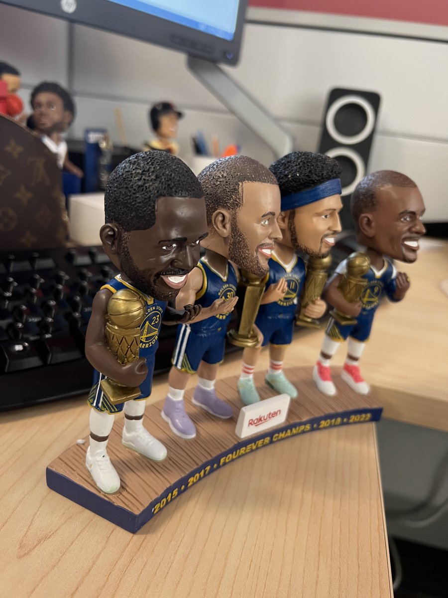 https://pbs.twimg.com/media/FofGXQcagAATd-D.jpg Live stream: Warriors 11, Blazers 14