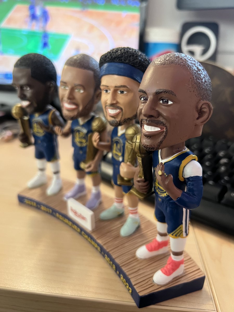 https://pbs.twimg.com/media/FofGXQdaEAADHJJ.jpg Live stream: Warriors 11, Blazers 14