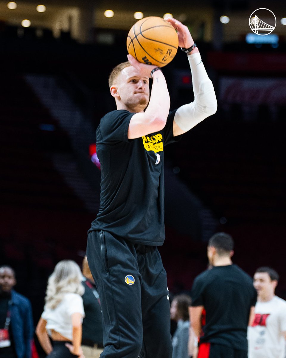 https://pbs.twimg.com/media/FofZwQSagAAJFrH.jpg Live stream: Warriors 11, Blazers 14
