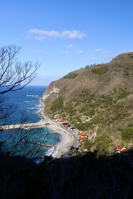隠岐の島町油井地区春が近づいて来ました#隠岐 #離島 #風景 #高台 #青い海 #海がある生活 #島の生活#okinos 隠岐の島町油井地区春が近づいて来ました#隠岐 #離島 #風景 #高台 #青い海 #海がある生活 #島の生活#okinos