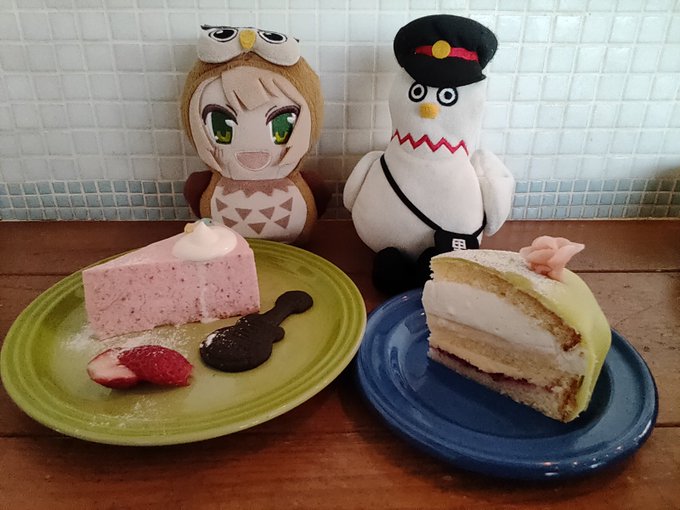 喫茶ビジュゥさんにて、よっぴーが演じてたぼっちちゃんをイメージした苺のババロアプレートと奥野香耶ちゃんの誕生日イメージの