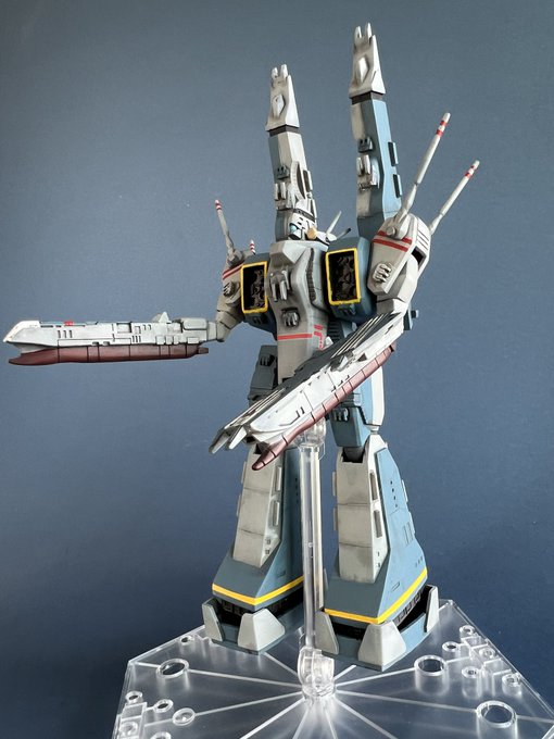 過去画像からTV版SDF-1マクロス艦です。TV版のカラーリングとプロメテウス/ダイダロスが好きです。#マクロス 