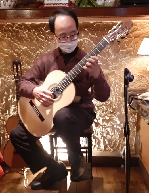 梅田クラベリトさん安松太郎先生ライブでした🎸本日はdel alma新作ギターを試奏して頂きました🎸＊土曜日入荷非常に良い