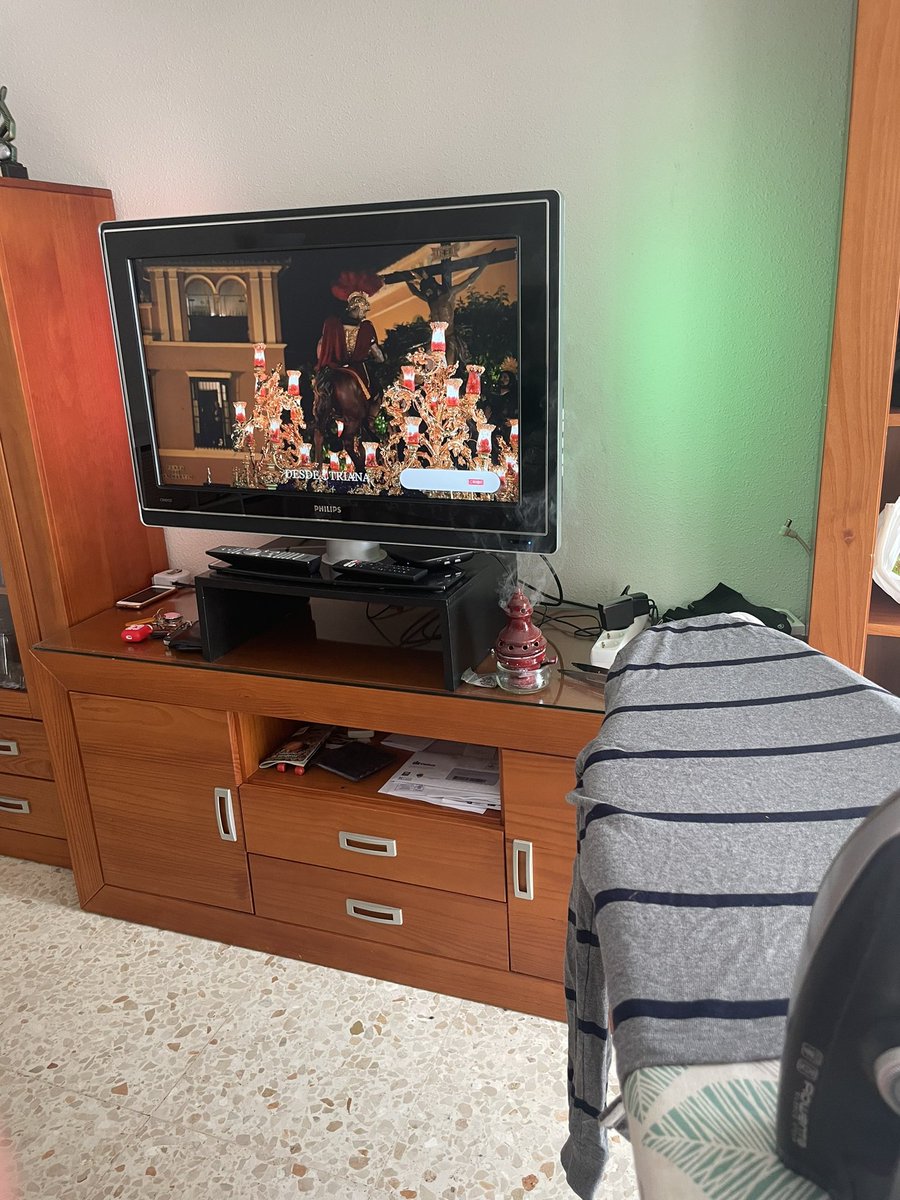 La colonia de incienso cuando la sacan??? Porque la ropa está cogiendo un...