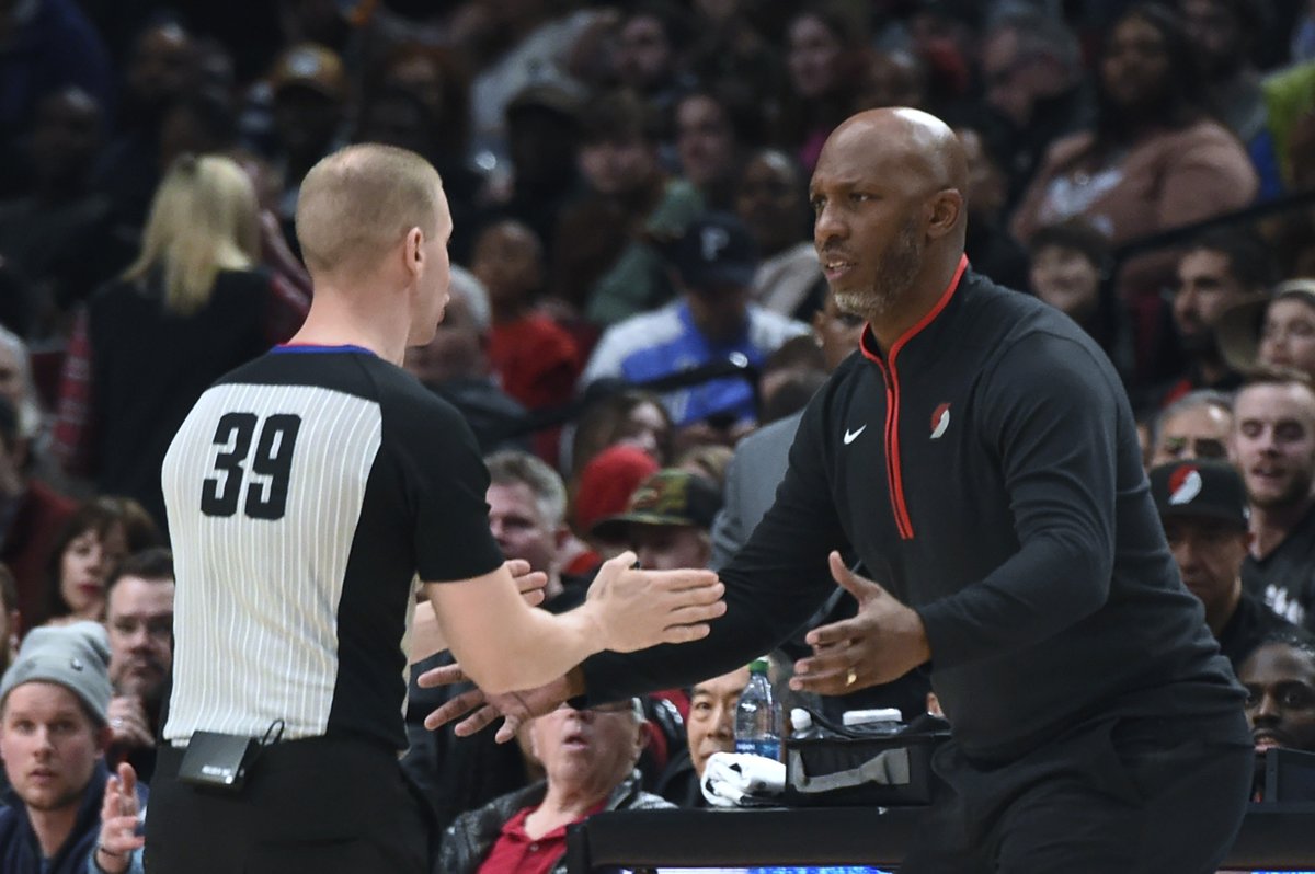 https://pbs.twimg.com/media/Fr8DLEMakAYUEo4.jpg Chauncey Billups: Damian Lillard hasn't been shut down for the season