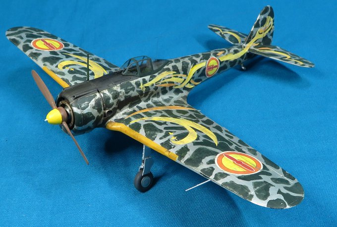 #毎日プラモ画像 #筆塗り ハセガワ1/48 陸軍一式戦闘機 隼一型 「荒野のコトブキ飛行隊」ザラ機 2018年アミメキ #毎日プラモ画像 #筆塗り ハセガワ1/48 陸軍一式戦闘機 隼一型 「荒野のコトブキ飛行隊」ザラ機 2018年アミメキ