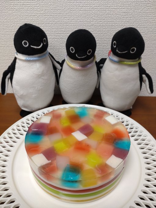 こちらのゼリーケーキは未来のミライにも登場しました♪(但しネット限定品、未だ入手競争激しいです…)通常商品も宝石みたい こちらのゼリーケーキは未来のミライにも登場しました♪(但しネット限定品、未だ入手競争激しいです…)通常商品も宝石みたい