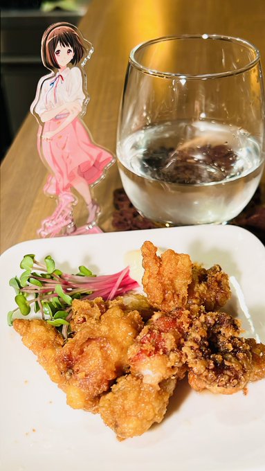 黄前さん唐揚げには日本酒が合うんだよ♪#久美子こんな姿になって#リズと揚げた鳥 #リズと青い鳥 #黄前久美子#中世古香織 黄前さん唐揚げには日本酒が合うんだよ♪#久美子こんな姿になって#リズと揚げた鳥 #リズと青い鳥 #黄前久美子#中世古香織