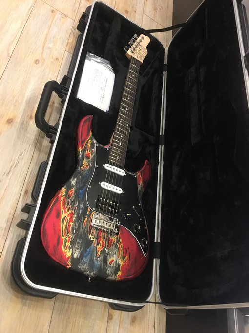 今日でタイラーは買って3年、エイトは2年🎸🚗 今日でタイラーは買って3年、エイトは2年🎸🚗
