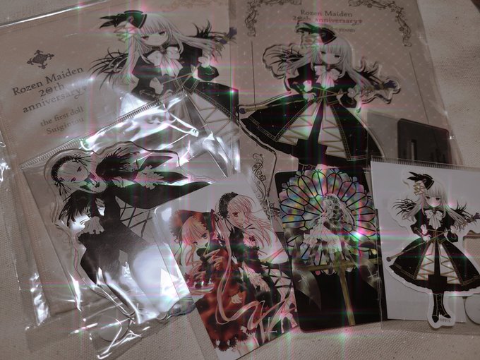 おはよち！今日はやーーっと髪染めに行く😭💗今日から26日まで超ハードスケジュールだ🌪🌪これは昨日やっと開封したローゼンメ