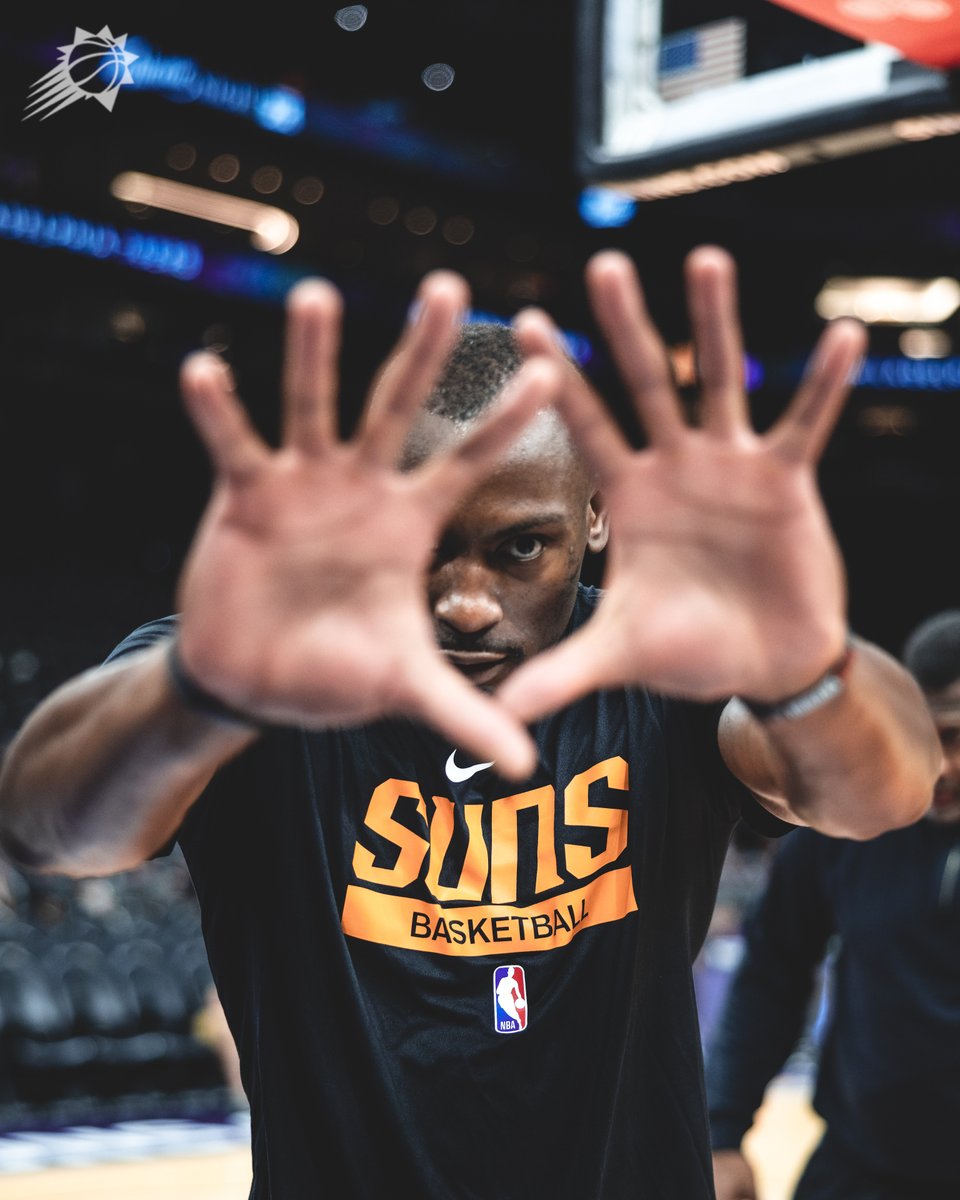https://pbs.twimg.com/media/FsGzlK9aIAACH-S.jpg Live stream: 76ers 53, Suns 58