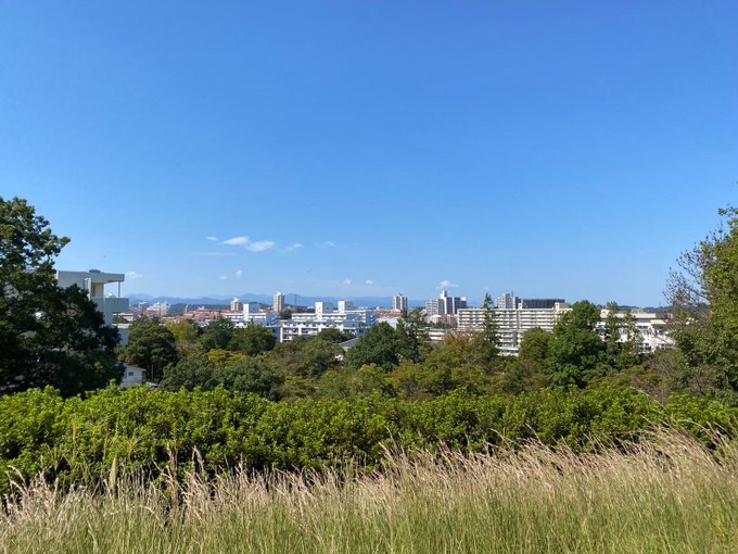 南大沢、いちどだけ行きました。閑静で、「耳をすませば」みもある。やっぱり座組=バンドとして組んでいる感じがしっかりあり、 南大沢、いちどだけ行きました。閑静で、「耳をすませば」みもある。やっぱり座組=バンドとして組んでいる感じがしっかりあり、